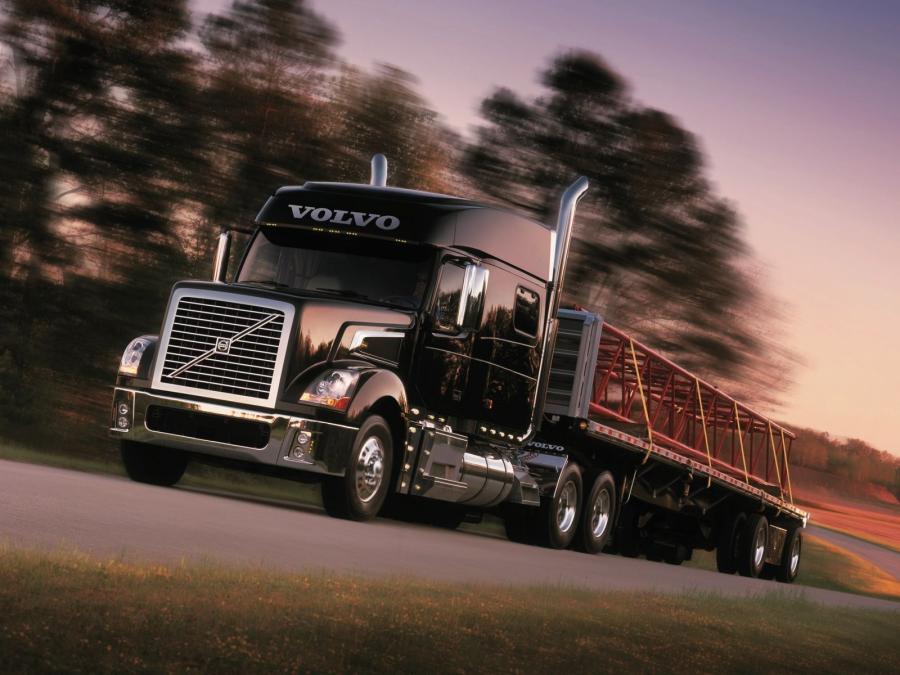  Volvo VT800 2005 года  (фото 2 из 3)